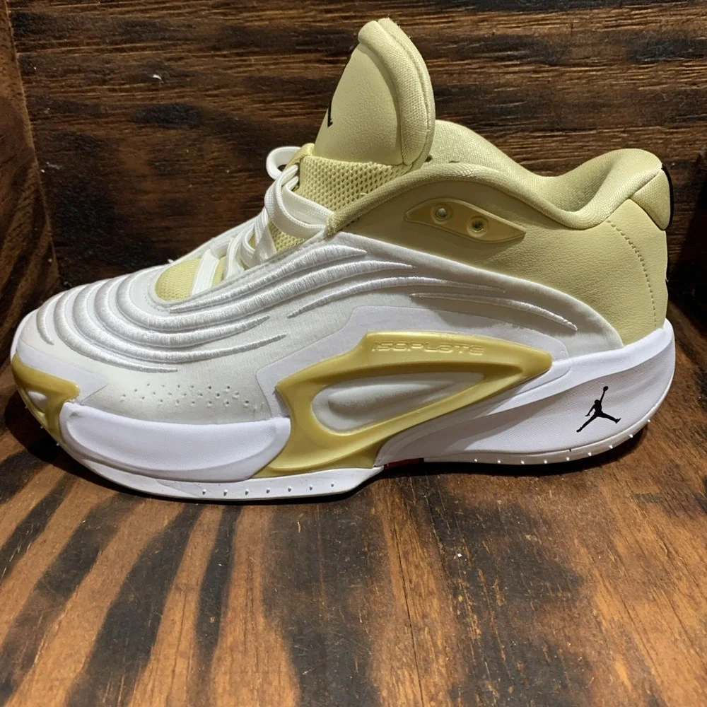 Nike Jordan Luka 3 SE Matador Men 7.5 Women 9‎ Brand New FZ2464-100